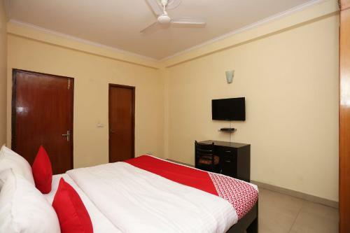 Hotel Oyo 23332 Flagship Divine Inn