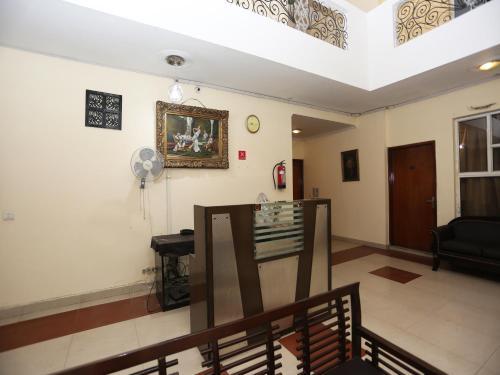 Hotel Oyo 23332 Flagship Divine Inn