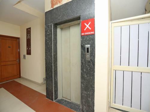 Hotel Oyo 23332 Flagship Divine Inn