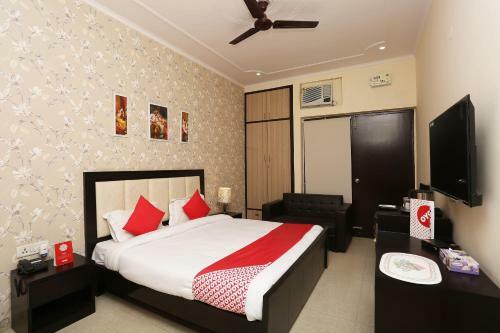 Hotel Oyo 23688 Corals Paradise