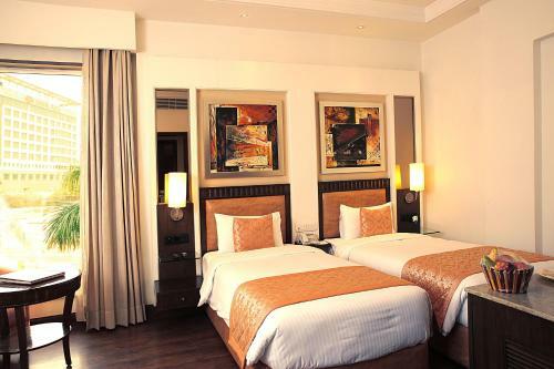 Hotel Ahuja Residencey Vista Signature