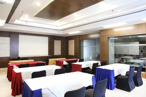 Hotel Ahuja Residencey Vista Signature
