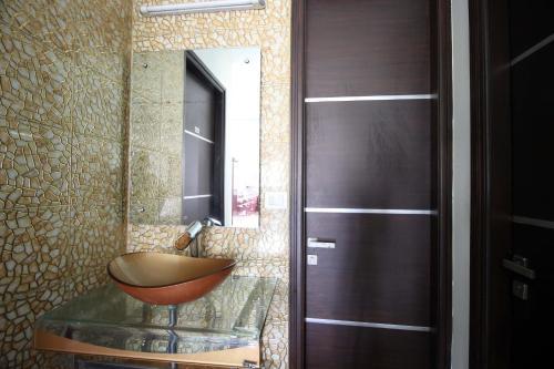 Divine Residency By Royal Collection Hotels