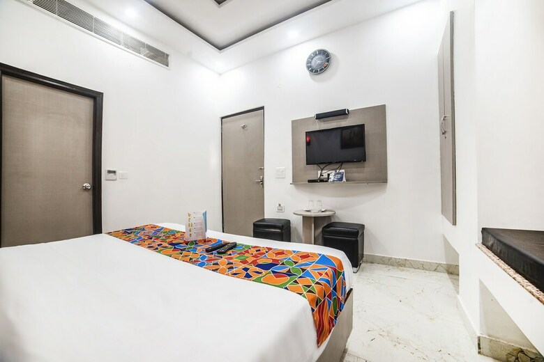 Fabhotel Red Inn Sector 15