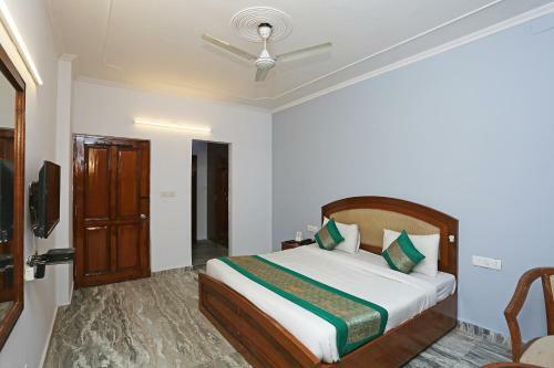 Hotel Oyo 13843 Corple Stays