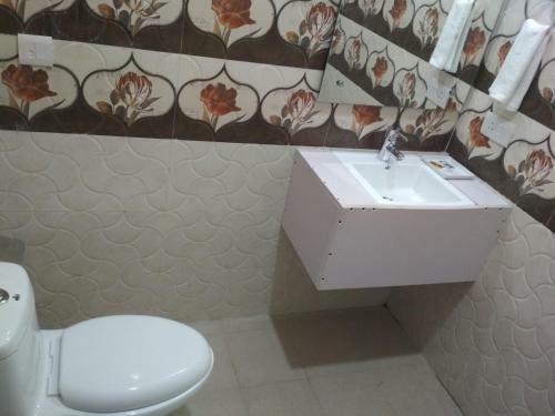 Hotel White Castle Manesar