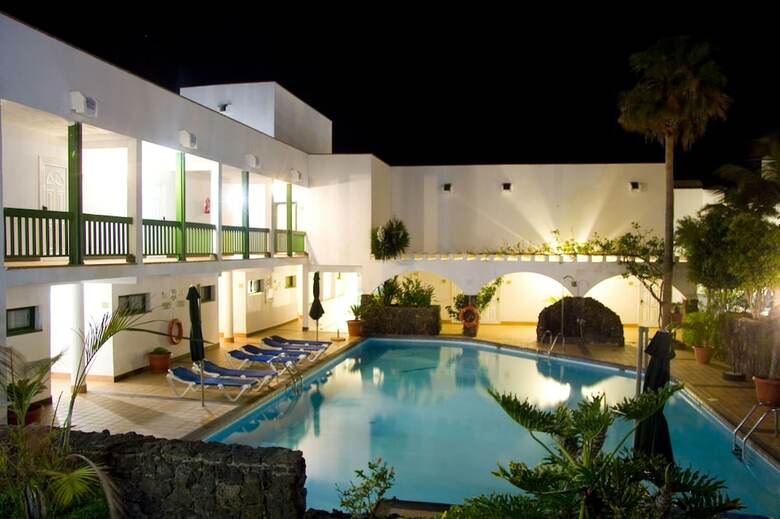 Apartamentos Esquinzo Monte Del Mar