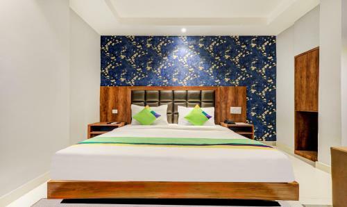 Oyo 9814 Hotel Parnil Palace 2