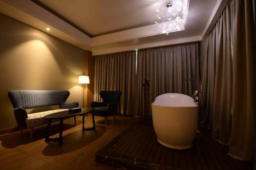 Hotel Kiranshree Grand