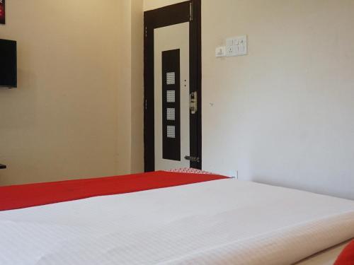 Hotel Oyo 5638 Om Regency I