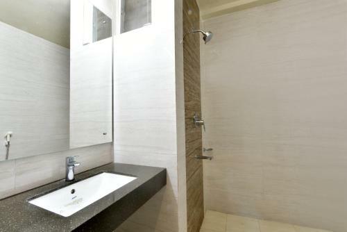 Oyo 14995 Hotel Starline Paltan Bazar