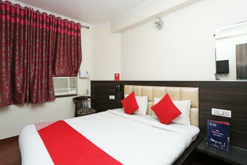 Oyo 12682 Hotel Relax Inn