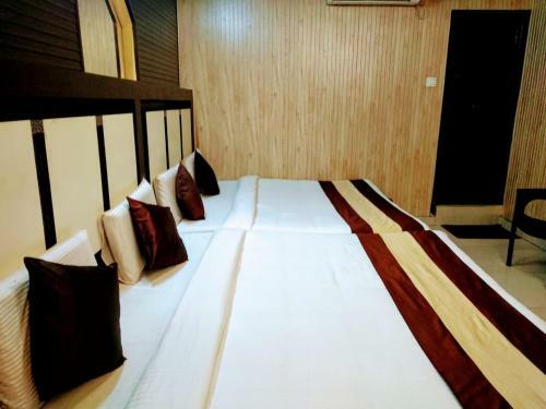 Hotel Pardesi's