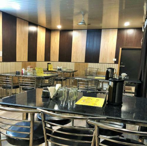 Hotel Pardesi's
