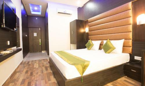 Hotel Vibhav Grand