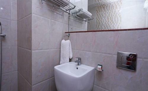 Hotel Matri Neer