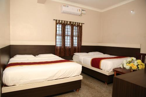 Hotel Shreevara Residency