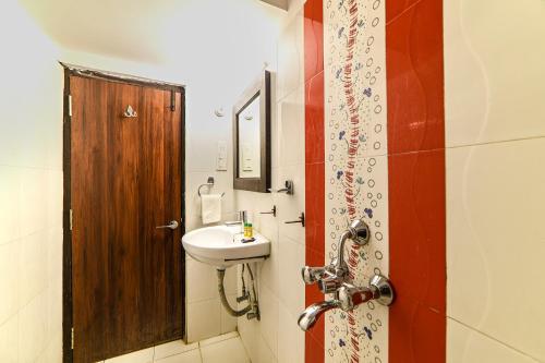 Fabhotel Park Heights Banjara Hills