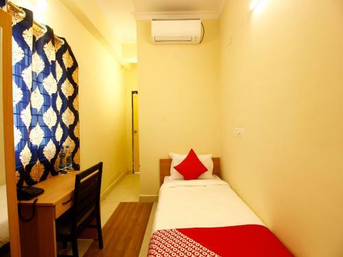 Hotel Oyo 23080 Flagship Siva Builders
