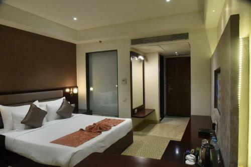 Pride Hotel & Convention Centre Indore