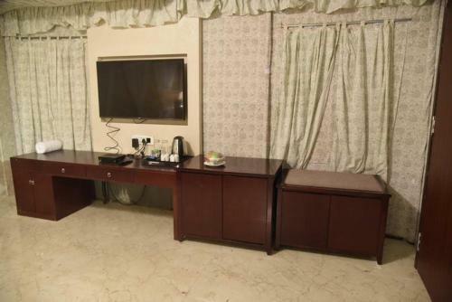 Pride Hotel & Convention Centre Indore