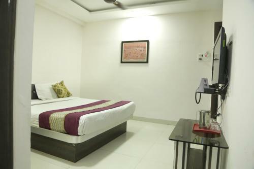 Oyo 3749 Hotel Krishna