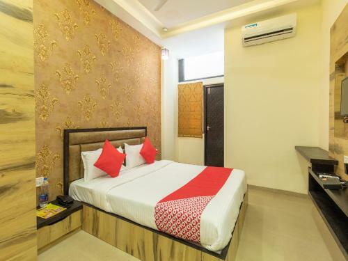 Oyo 16546 Hotel Saurabh