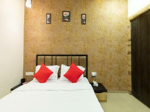 Oyo 16546 Hotel Saurabh