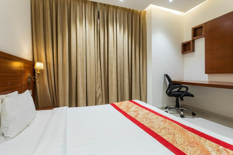 Hotel The Chandra Leela