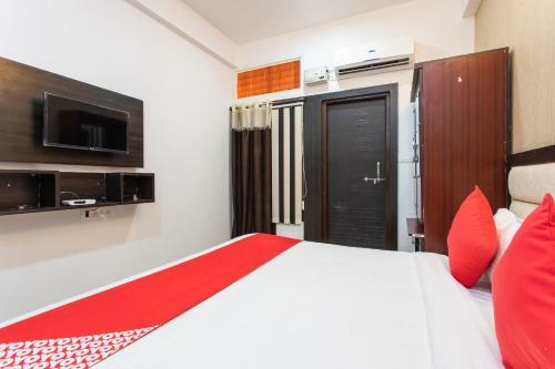 Hotel Oyo 22361 Samar Regency