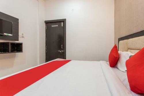 Hotel Oyo 22361 Samar Regency