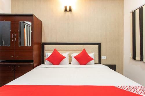 Hotel Oyo 22361 Samar Regency