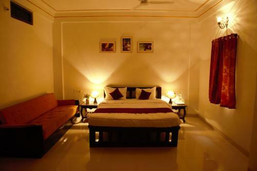 Hotel Nahargarh Palace