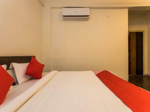 Oyo 12362 Hotel Emerald Park