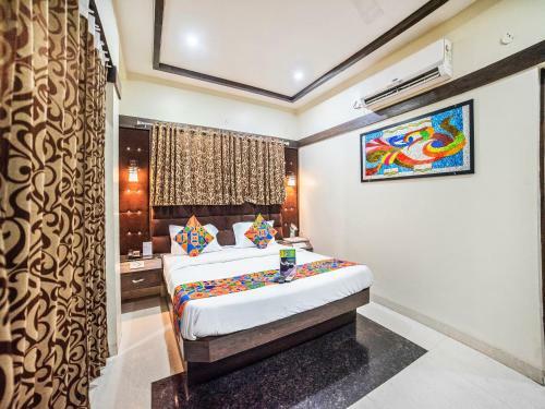 Fabhotel Santoor Tukoganj