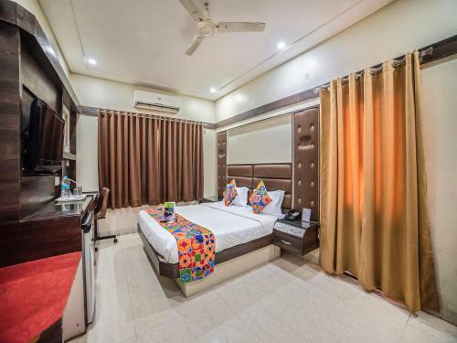 Fabhotel Santoor Tukoganj