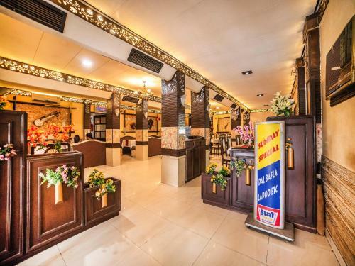 Fabhotel Santoor Tukoganj