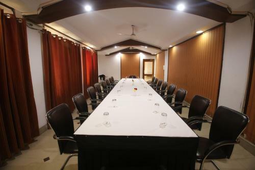 Hotel Mpt Kalchuri Residency, Jabalpur