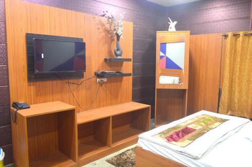 Bed & Breakfast Hotel Dhingra Residency