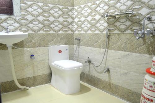 Bed & Breakfast Hotel Dhingra Residency