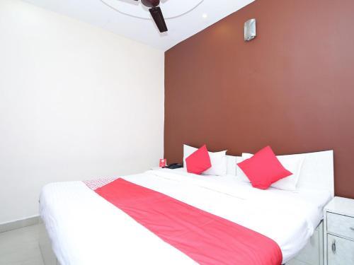 Oyo 2897 Hotel Bagga Inn