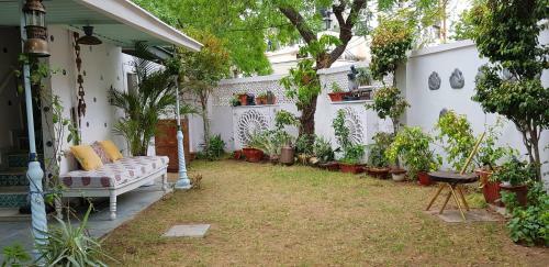 Hostal Summer Garden