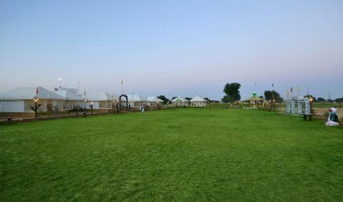Hotel Moonlight Nature Resort And Camps
