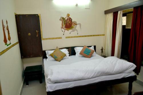 Hotel Kiran Villas