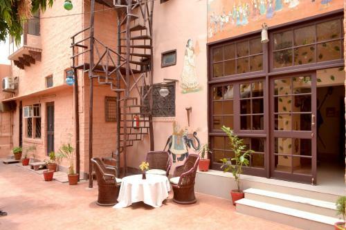 Hotel Kiran Villas