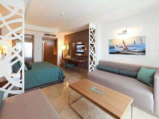 Hotel Paloma Oceana Resort