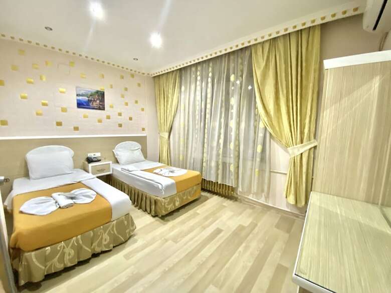 Grand Oral Hotel