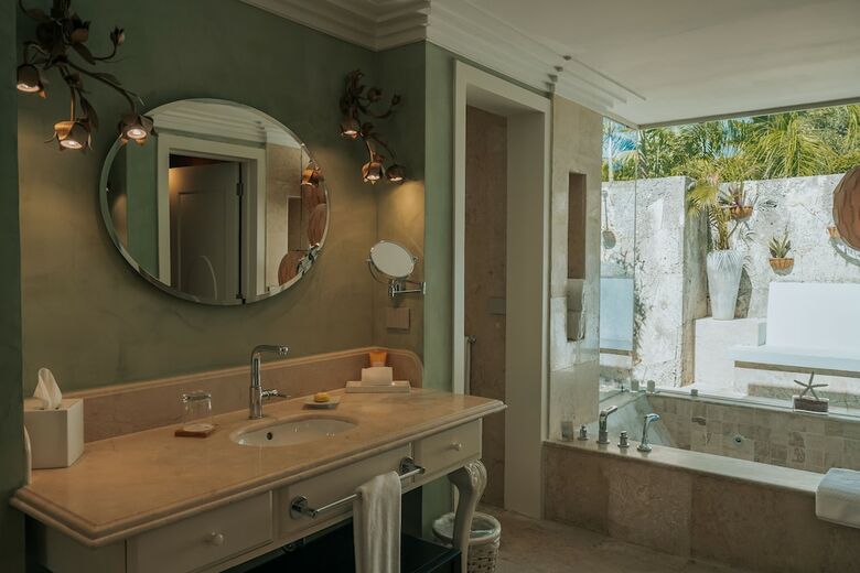 Hotel Eden Roc En Cap Cana