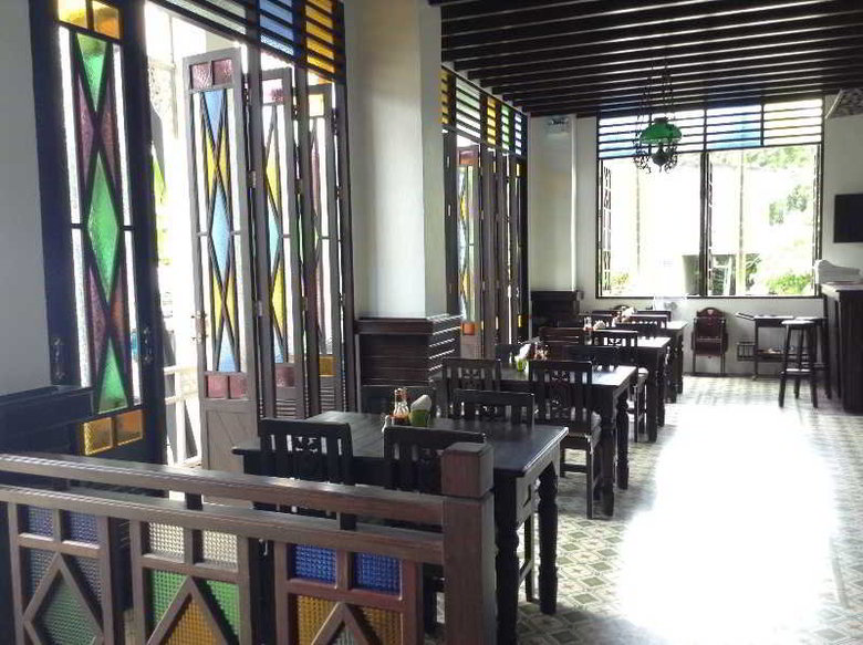 Dee Andaman Hotel Pool Bar
