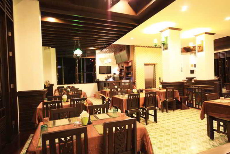 Dee Andaman Hotel Pool Bar